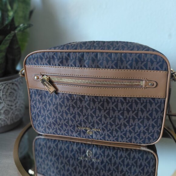 Michael kors crossbow bag - Picture 1 of 2
